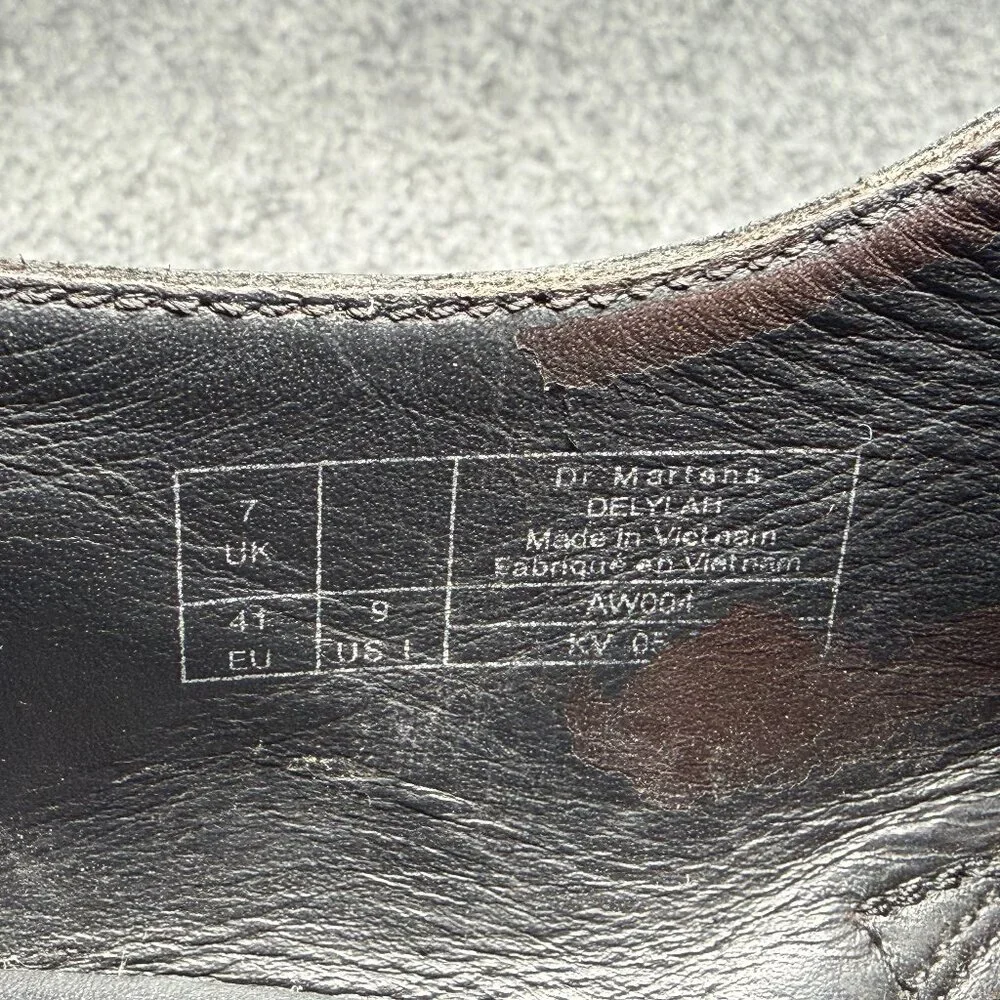 Dr. Martens Delylah Shoes‎ Women's 9 Black Leather Kiltie Silver Buckle Western